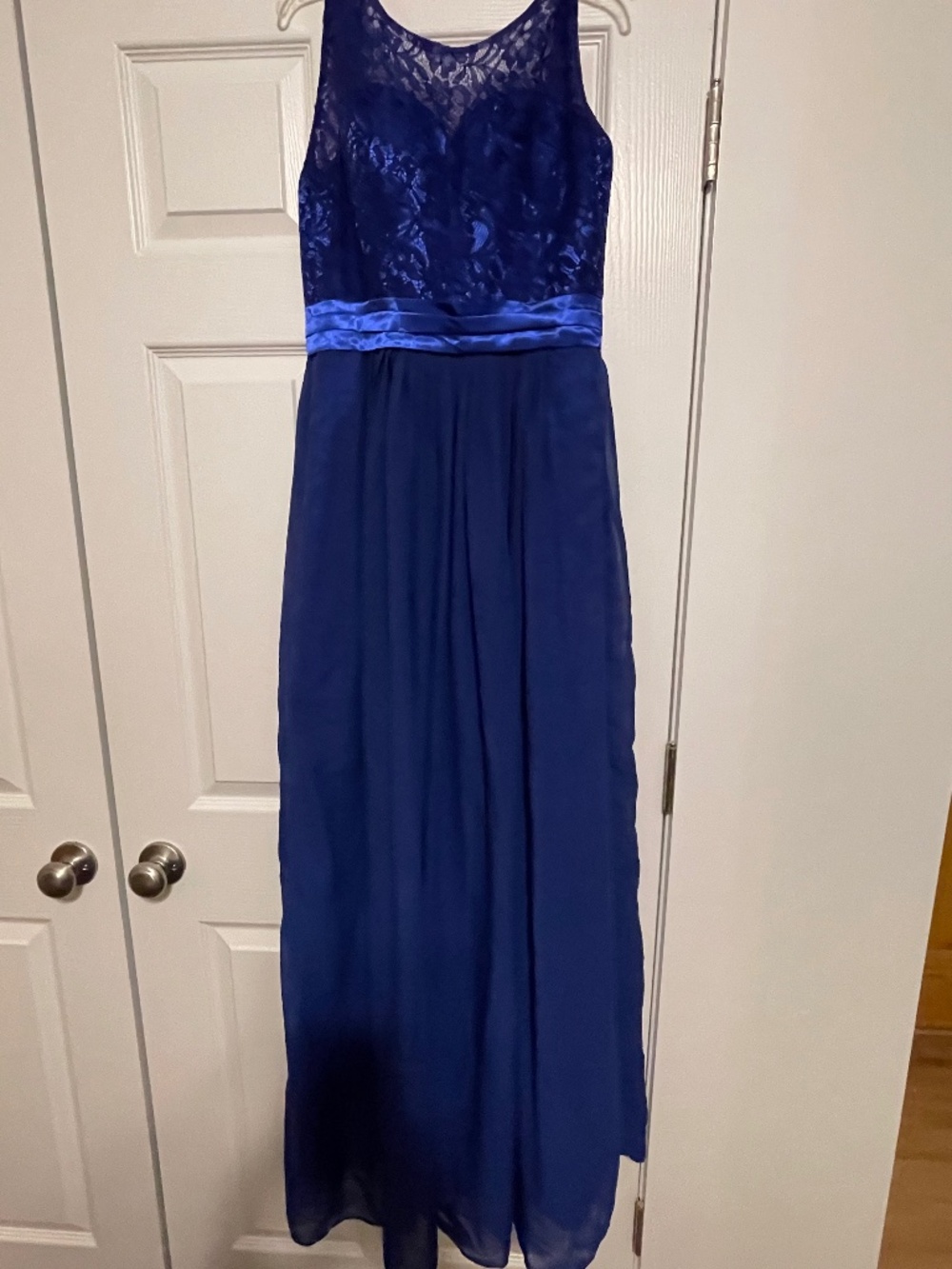 New Royal blue lace, satin, chiffon stunning formal dress size 8 full length